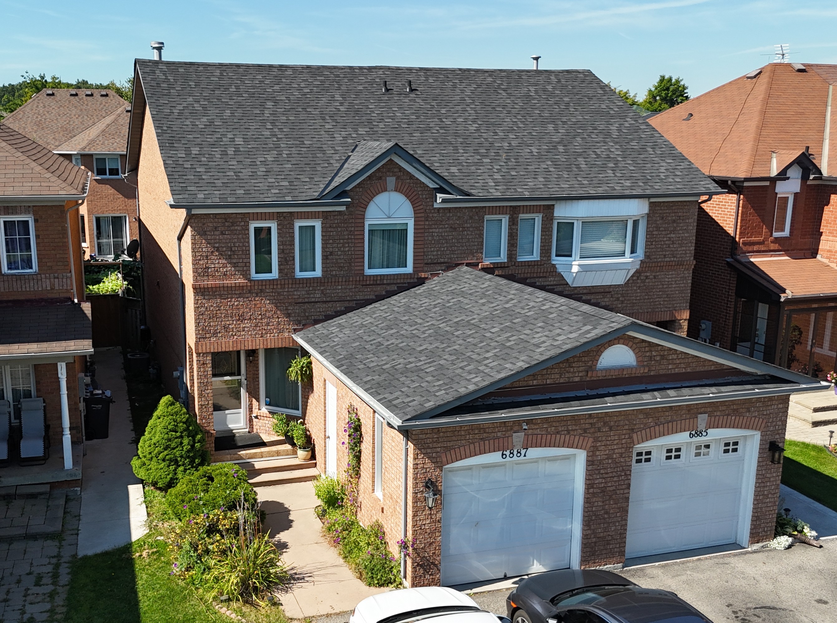 123 Maple – Living Room